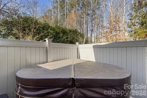 30 Winged Foot Court Spartanburg SC 29306