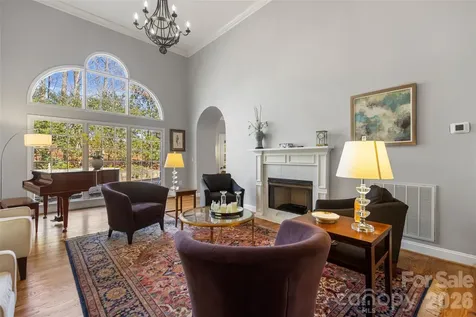 30 Winged Foot Court Spartanburg SC 29306