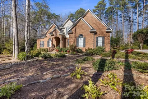 30 Winged Foot Court Spartanburg SC 29306
