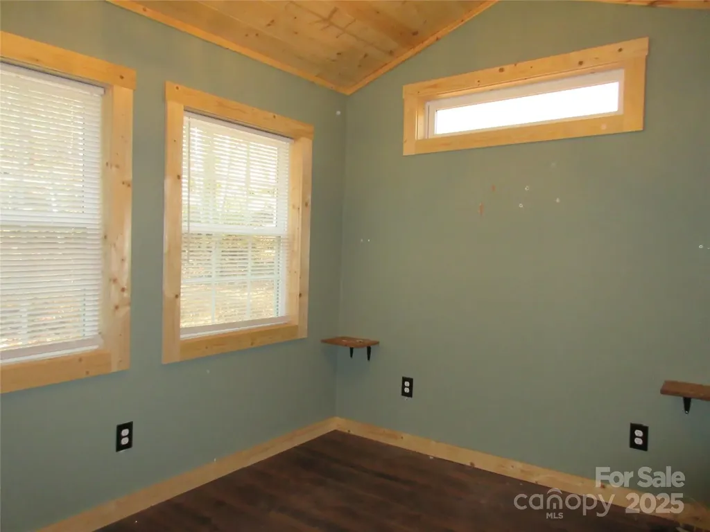 30 Rainbow Lake Circle Black Mountain NC 28711