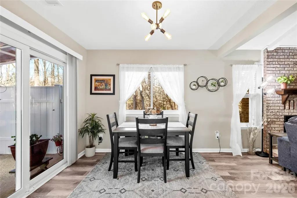 911 Sardis Cove Drive Charlotte NC 28270