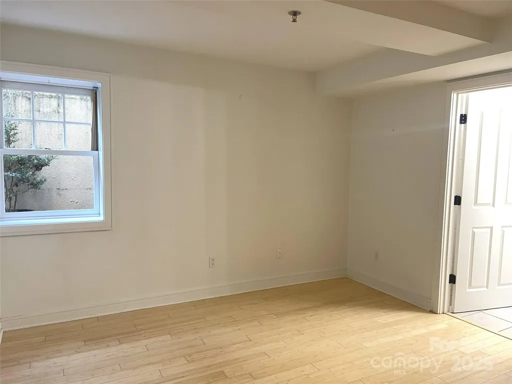 37 Hiawassee Street Asheville NC 28801