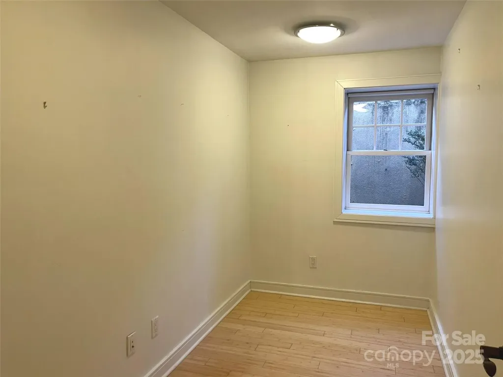 37 Hiawassee Street Asheville NC 28801