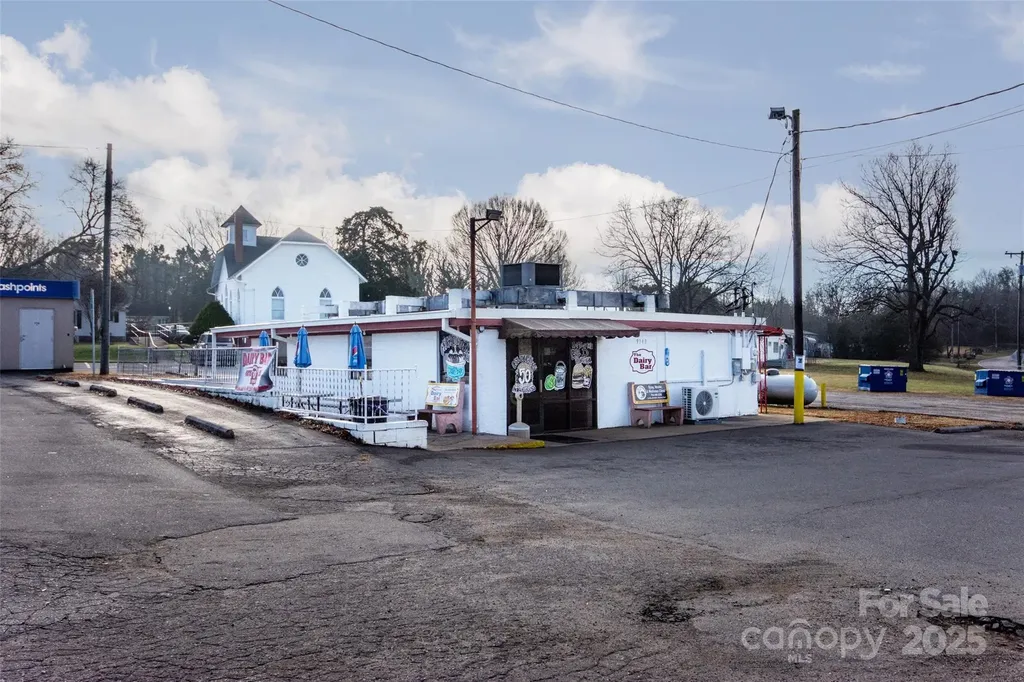 9140 Nc Hwy 90 Highway E Stony Point NC 28678