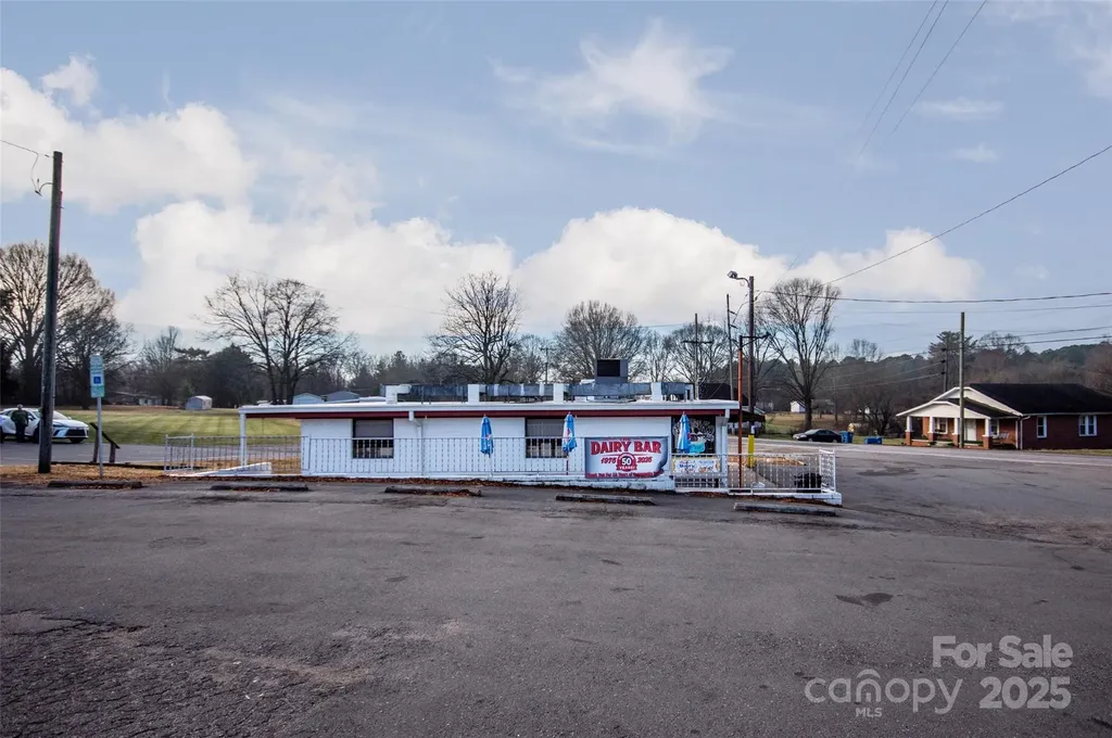 9140 Nc Hwy 90 Highway E Stony Point NC 28678