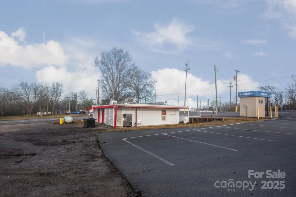 9140 Nc Hwy 90 Highway E Stony Point NC 28678