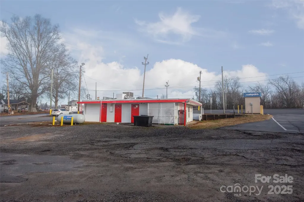 9140 Nc Hwy 90 Highway E Stony Point NC 28678