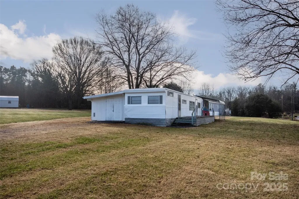 9140 Nc Hwy 90 Highway E Stony Point NC 28678