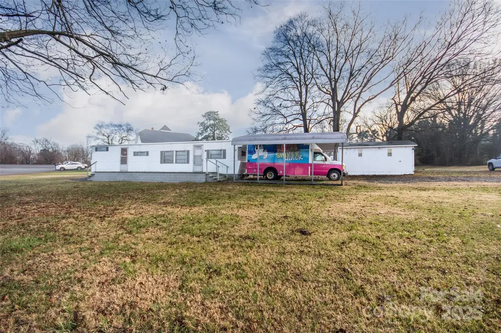 9140 Nc Hwy 90 Highway E Stony Point NC 28678