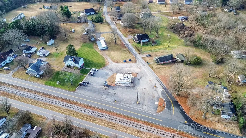 9140 Nc Hwy 90 Highway E Stony Point NC 28678