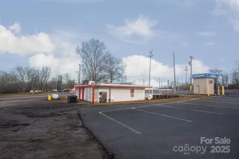 9140 Nc Hwy 90 Highway E Stony Point NC 28678