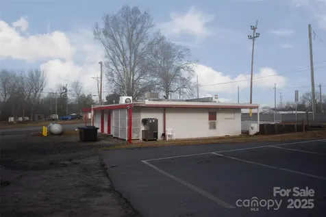 9140 Nc Hwy 90 Highway E Stony Point NC 28678