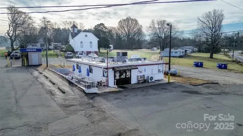 9140 Nc Hwy 90 Highway E Stony Point NC 28678