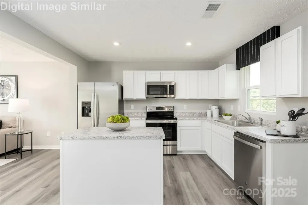 2834 Alvin Way Charlotte NC 28216