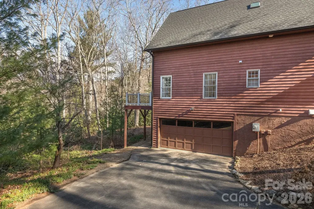125 Buffalo Trail Asheville NC 28805