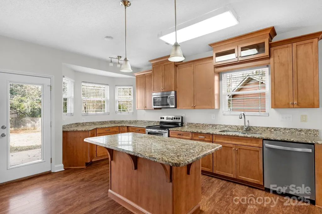 6109 Tartan Green Court Charlotte NC 28227
