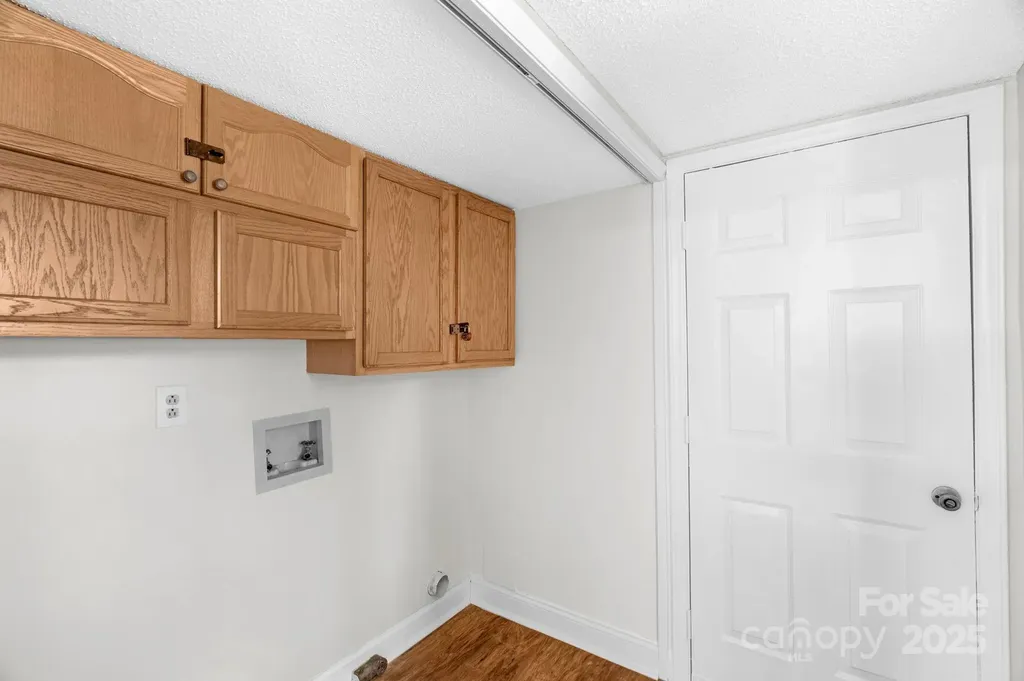 6109 Tartan Green Court Charlotte NC 28227