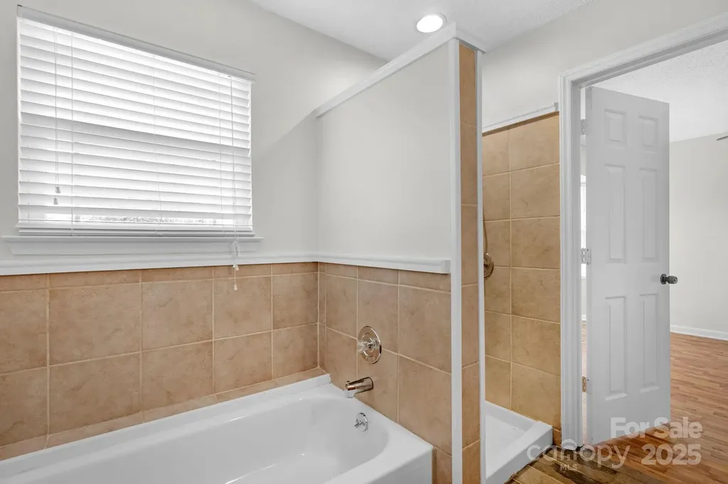 6109 Tartan Green Court Charlotte NC 28227