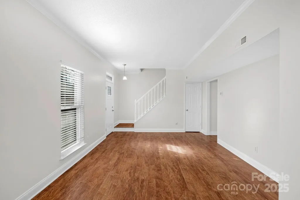6109 Tartan Green Court Charlotte NC 28227
