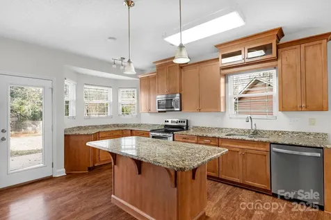 6109 Tartan Green Court Charlotte NC 28227