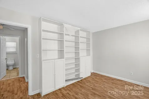 6109 Tartan Green Court Charlotte NC 28227