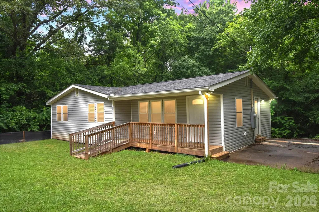 2823 Jt Posse Drive Claremont NC 28610