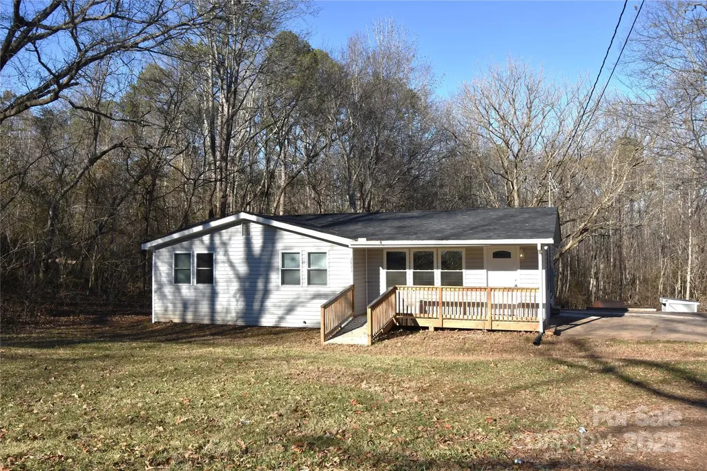 2823 Jt Posse Drive Claremont NC 28610