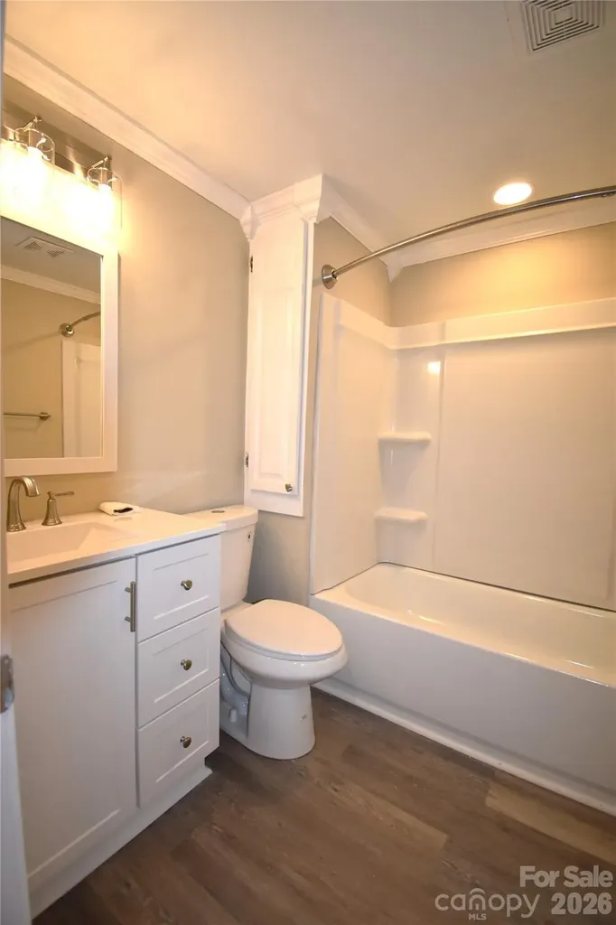 2823 Jt Posse Drive Claremont NC 28610