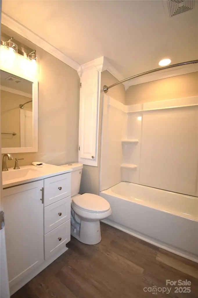 2823 Jt Posse Drive Claremont NC 28610