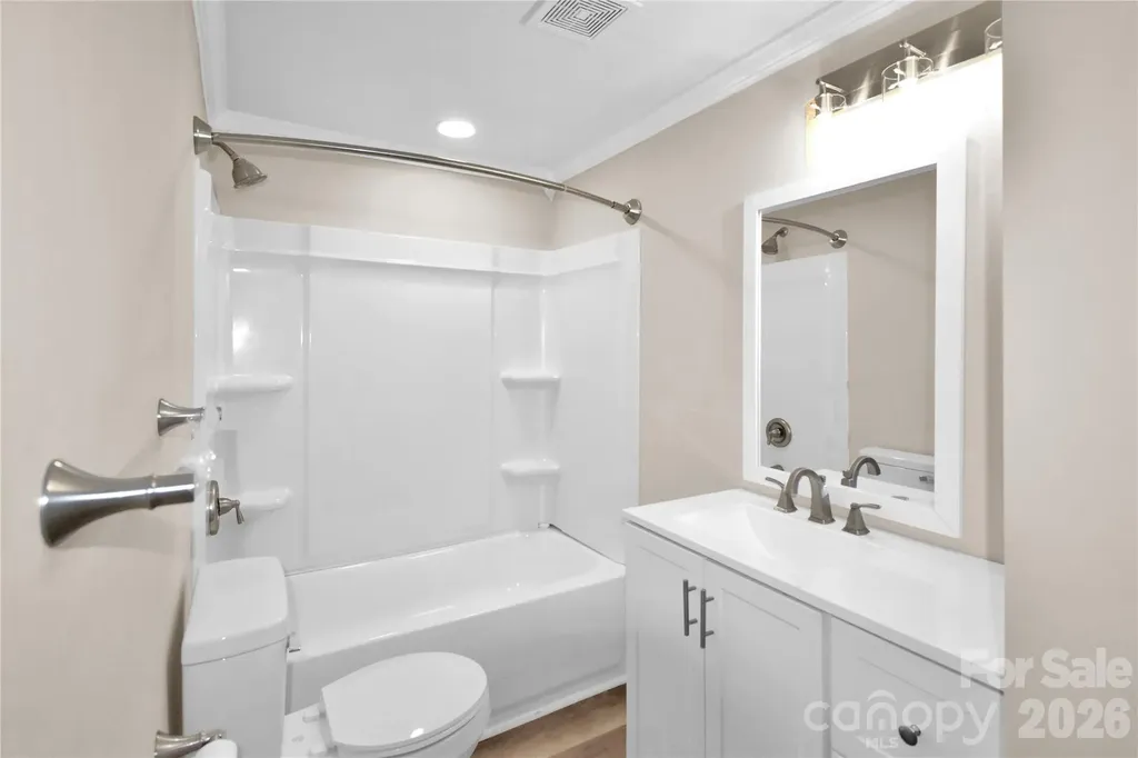 2823 Jt Posse Drive Claremont NC 28610