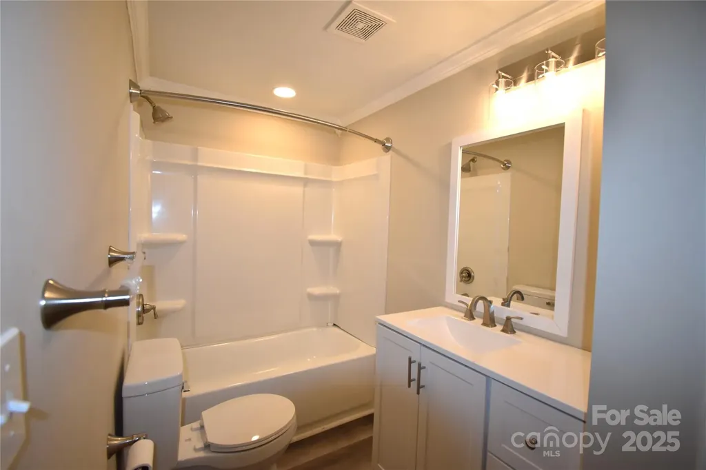 2823 Jt Posse Drive Claremont NC 28610