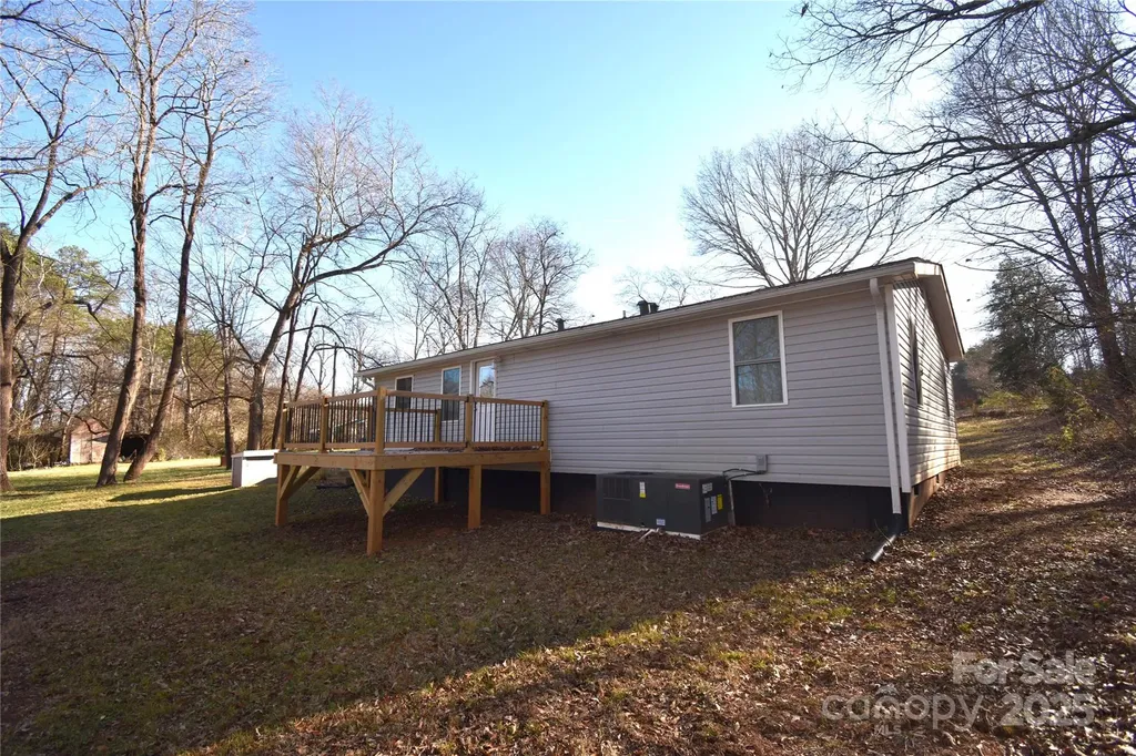 2823 Jt Posse Drive Claremont NC 28610