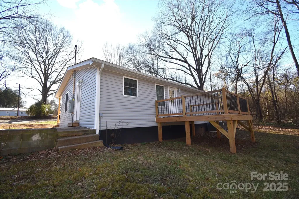 2823 Jt Posse Drive Claremont NC 28610