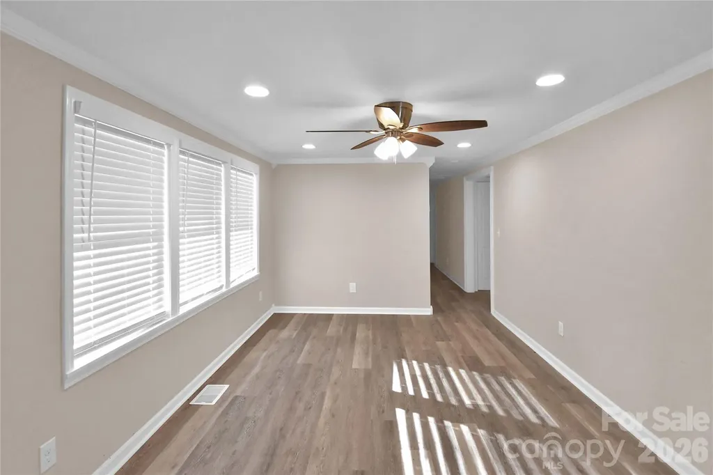 2823 Jt Posse Drive Claremont NC 28610