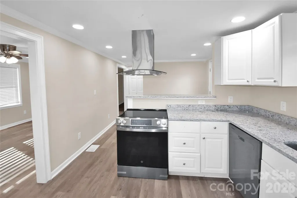 2823 Jt Posse Drive Claremont NC 28610