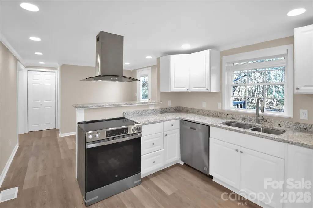 2823 Jt Posse Drive Claremont NC 28610