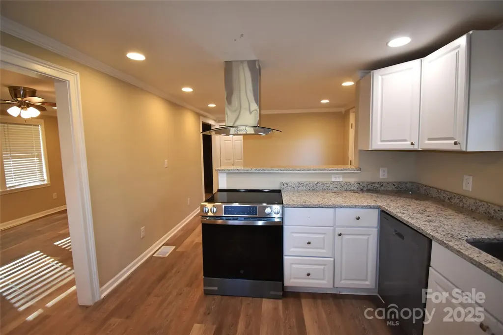 2823 Jt Posse Drive Claremont NC 28610