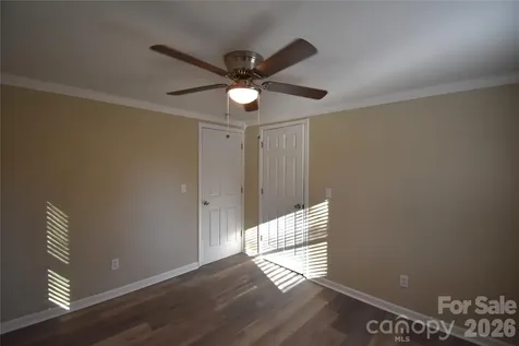2823 Jt Posse Drive Claremont NC 28610