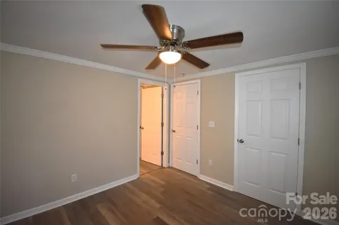 2823 Jt Posse Drive Claremont NC 28610