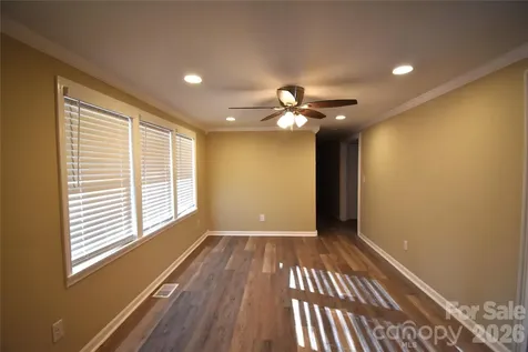 2823 Jt Posse Drive Claremont NC 28610