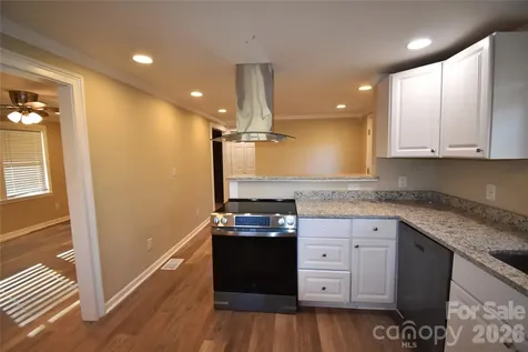 2823 Jt Posse Drive Claremont NC 28610