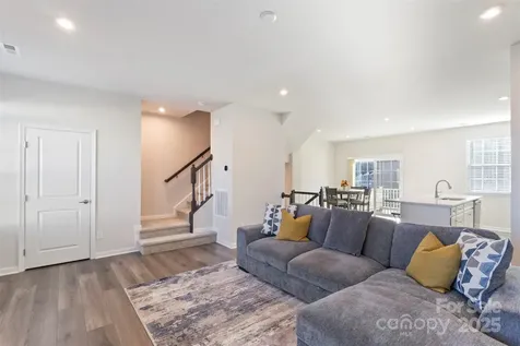 2016 Tupelo Grove Lane Gastonia NC 28054