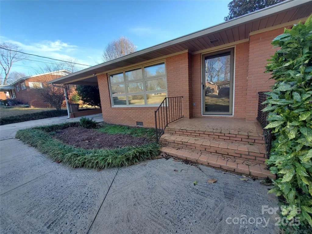 1303 Hunt Street Shelby NC 28152