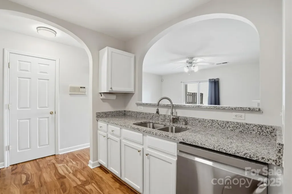 3855 Glenlea Commons Drive Charlotte NC 28216