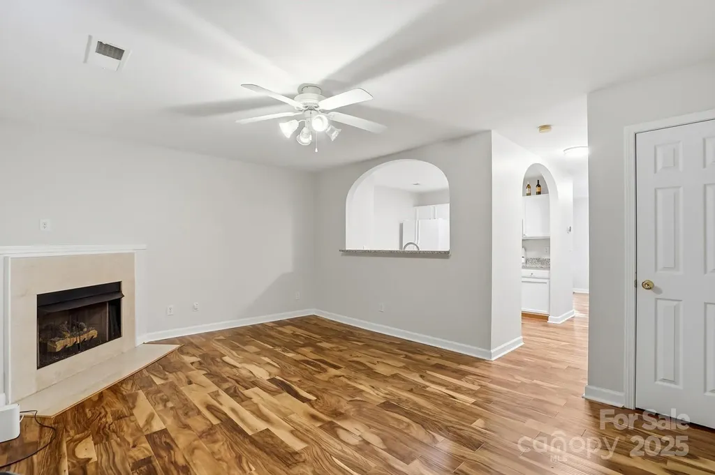 3855 Glenlea Commons Drive Charlotte NC 28216