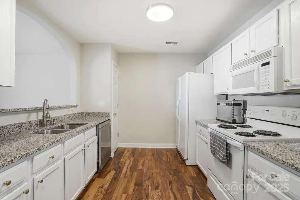 3855 Glenlea Commons Drive Charlotte NC 28216