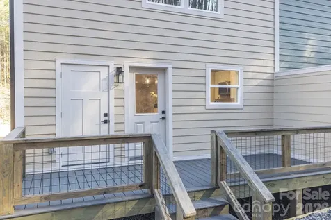 328 Bowditch Street Burnsville NC 28714