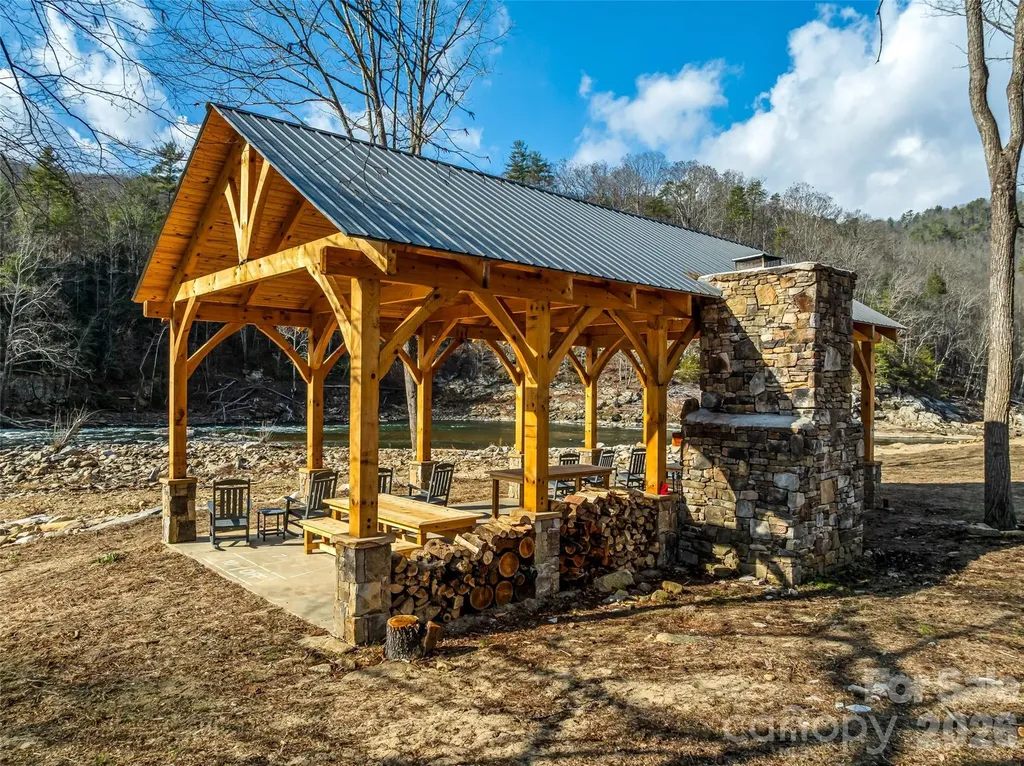 112 Moon Shadow Lane Marshall NC 28753