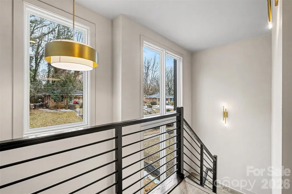 2418 Crestview Drive Charlotte NC 28216