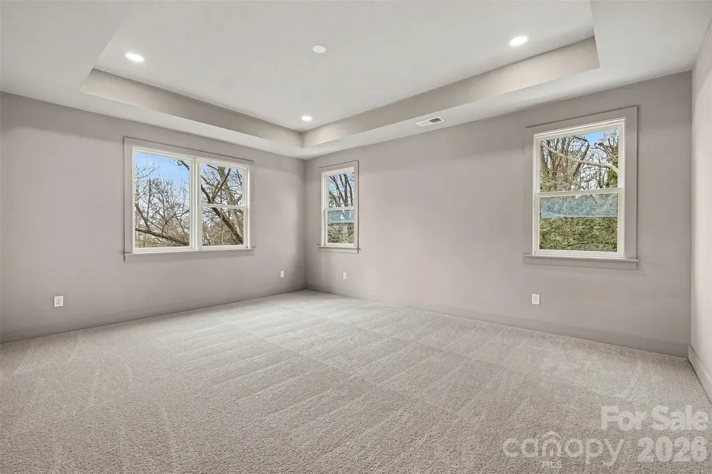 2418 Crestview Drive Charlotte NC 28216